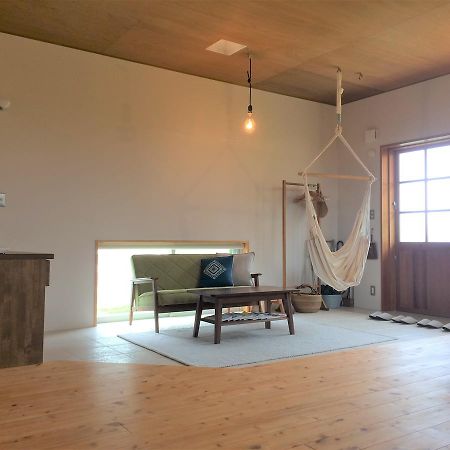 Bed and Breakfast Sumica Okinawa Екстер'єр фото